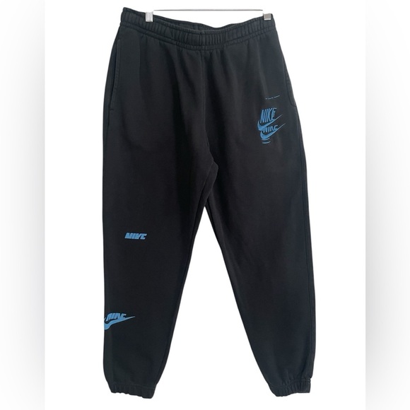 Nike Other - Nike Sportswear Embroidery Essentials+ Men's size Medium